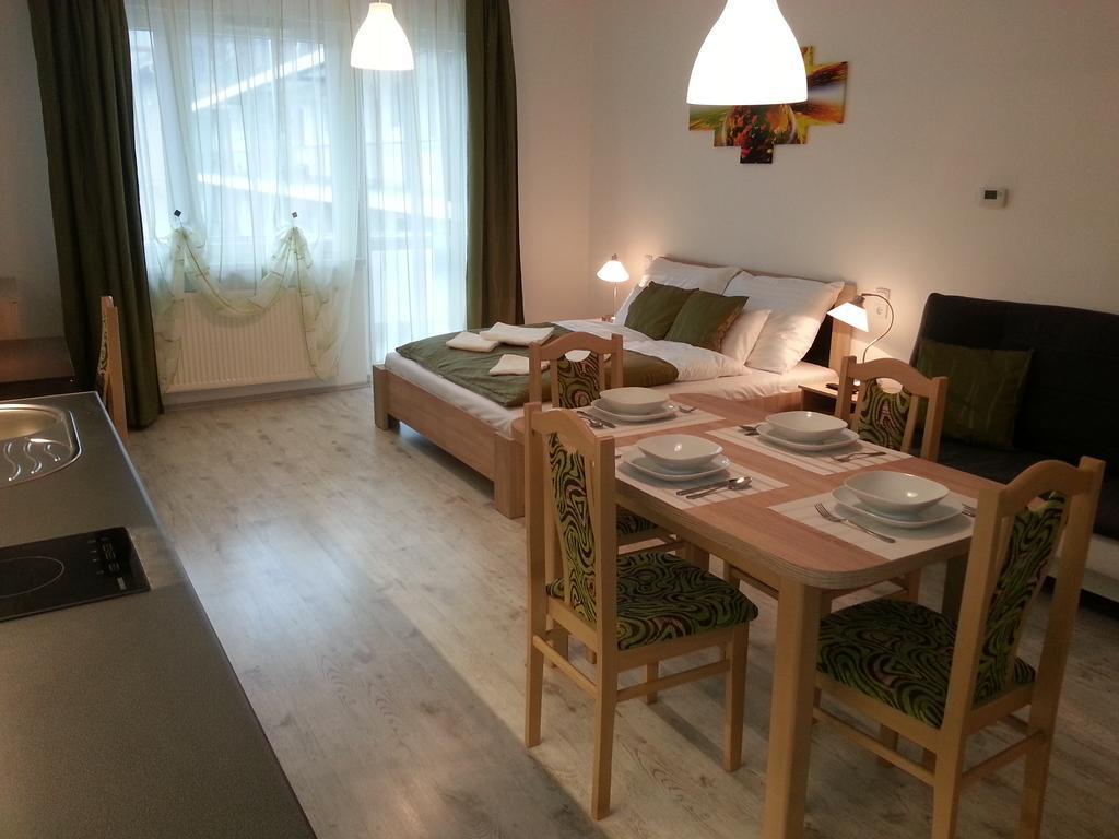 Downtown Apartment Miskolc Ngoại thất bức ảnh