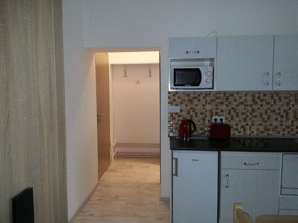 Downtown Apartment Miskolc Ngoại thất bức ảnh