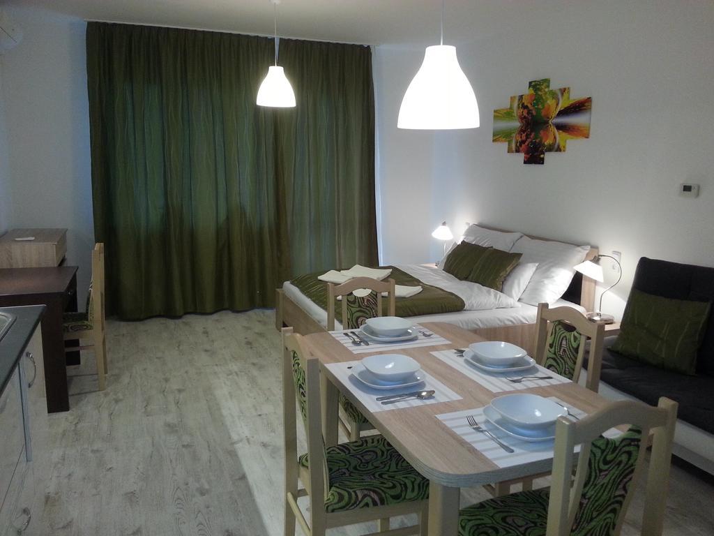 Downtown Apartment Miskolc Ngoại thất bức ảnh