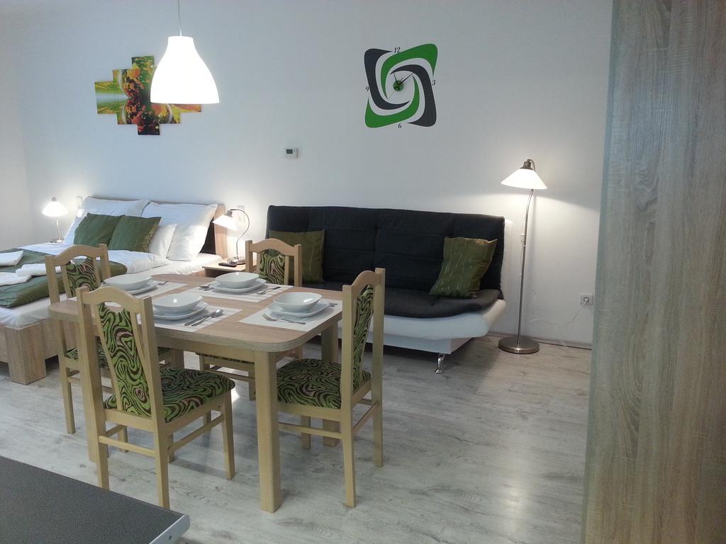 Downtown Apartment Miskolc Ngoại thất bức ảnh