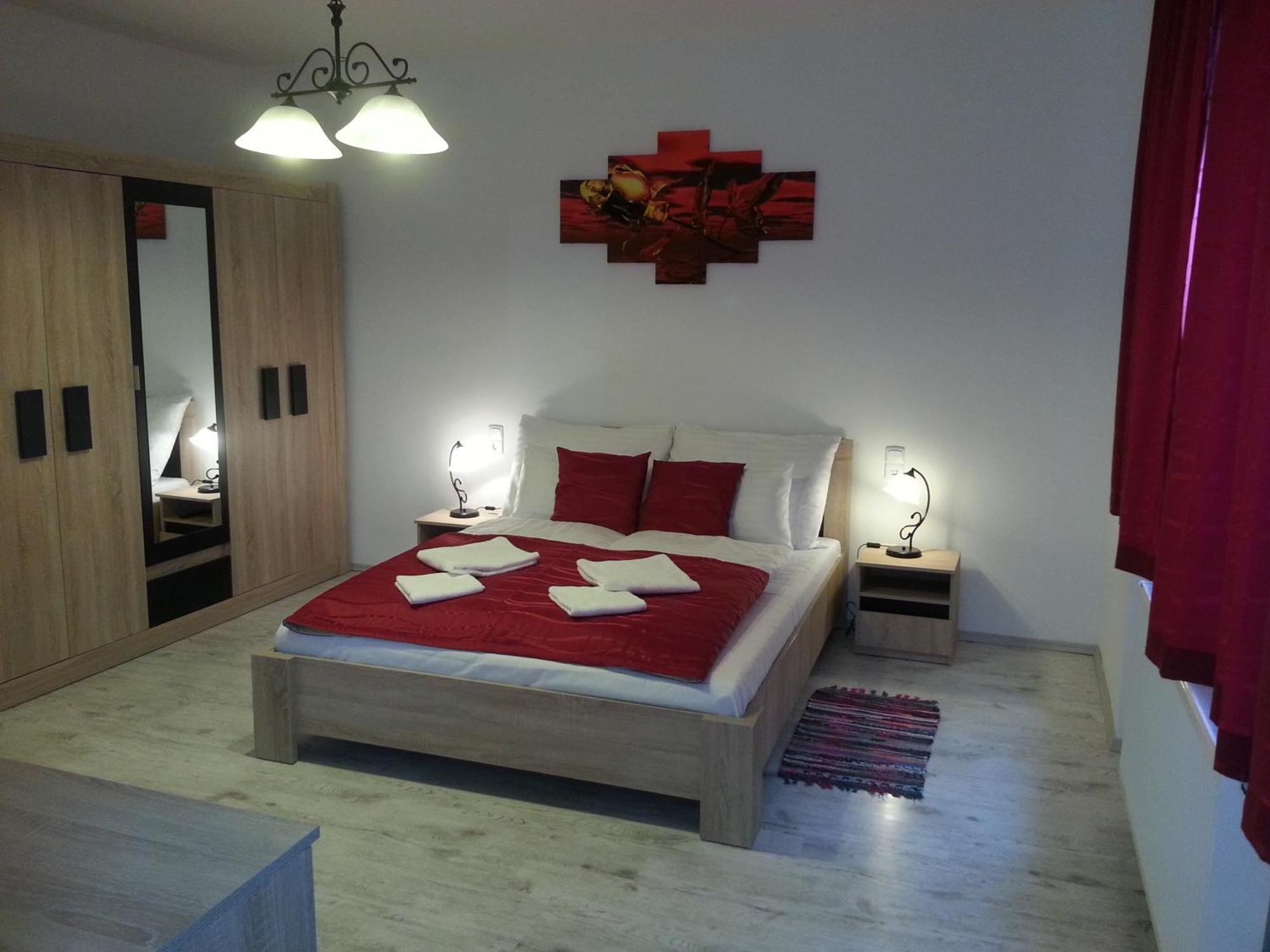 Downtown Apartment Miskolc Ngoại thất bức ảnh