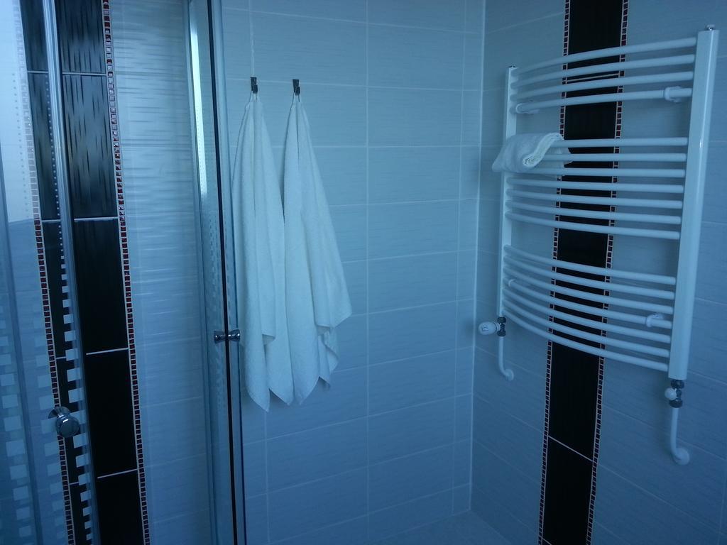 Downtown Apartment Miskolc Ngoại thất bức ảnh