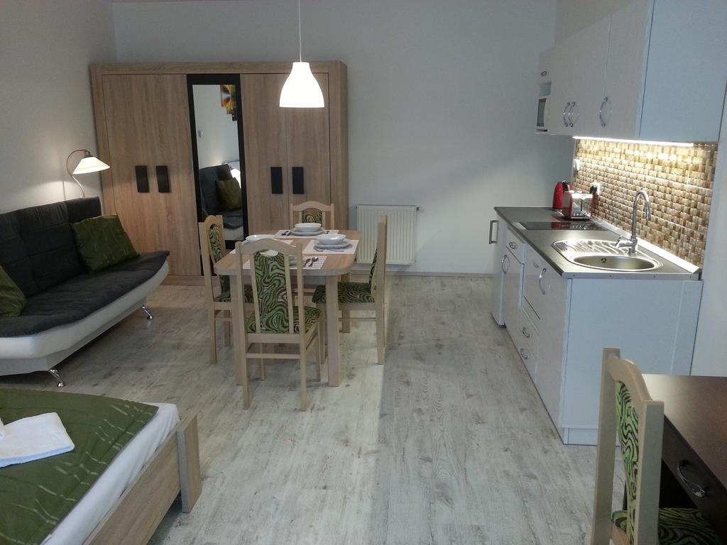 Downtown Apartment Miskolc Ngoại thất bức ảnh