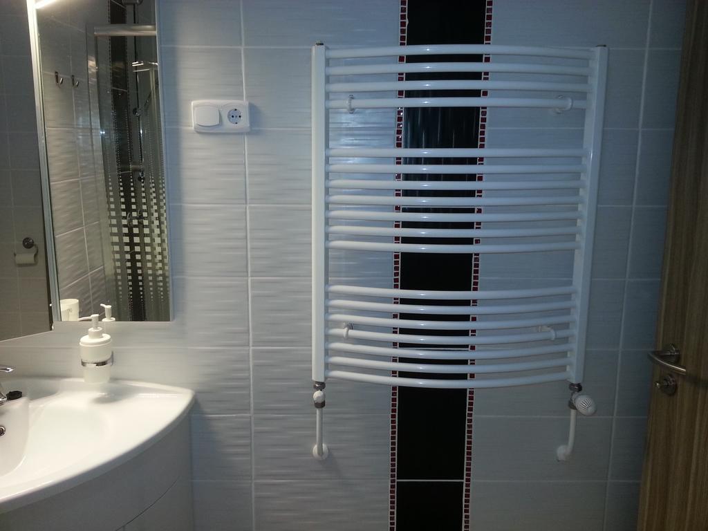 Downtown Apartment Miskolc Ngoại thất bức ảnh