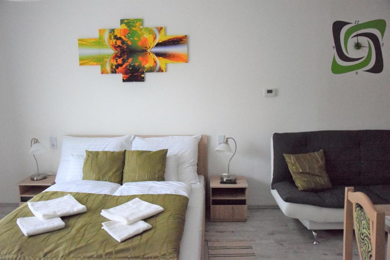 Downtown Apartment Miskolc Ngoại thất bức ảnh
