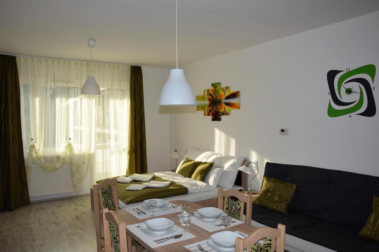 Downtown Apartment Miskolc Ngoại thất bức ảnh
