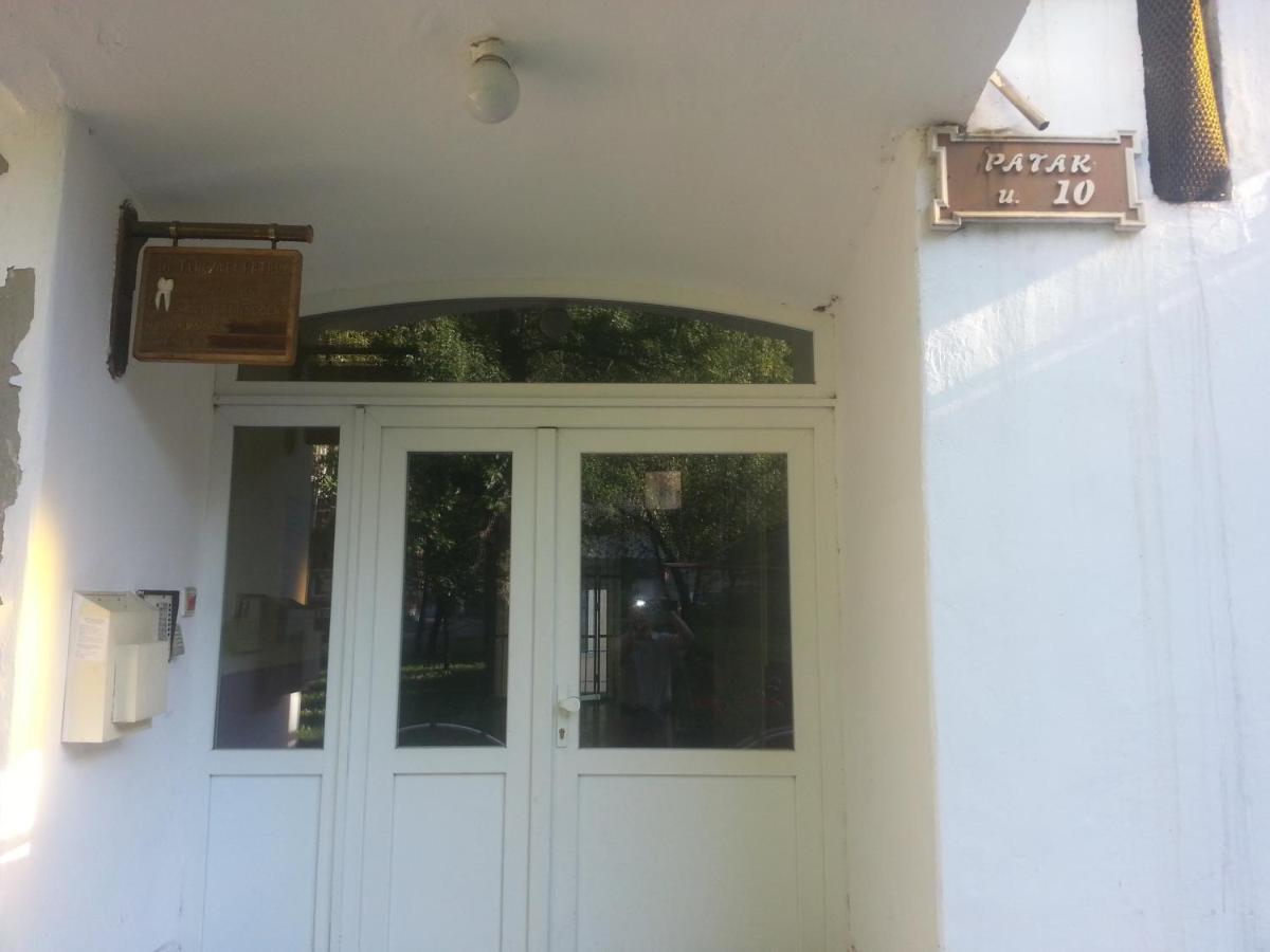 Downtown Apartment Miskolc Ngoại thất bức ảnh